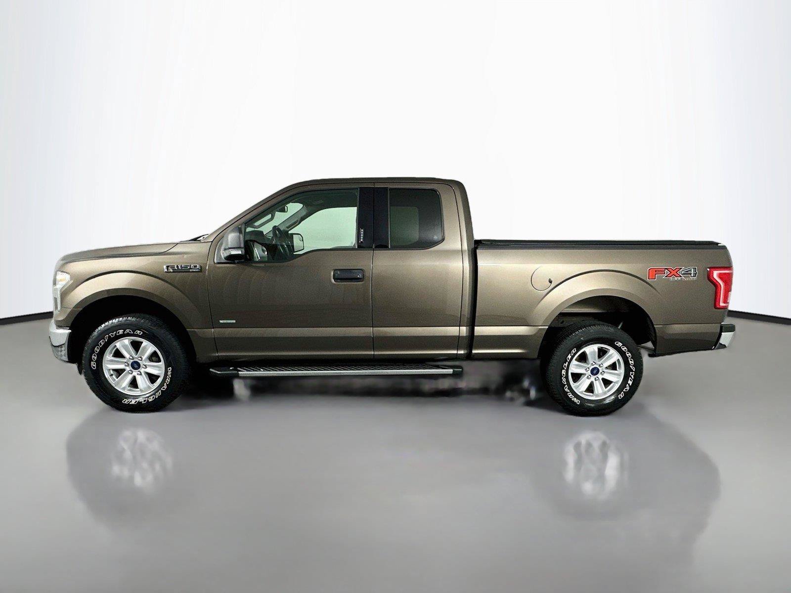 Used 2015 Ford F150 XLT w/ Equipment Group 301A Mid AWD/4WD image 8