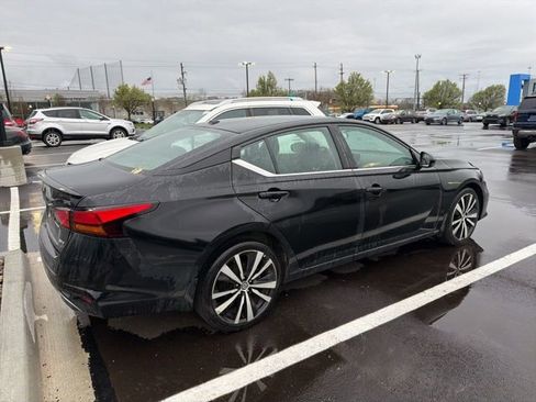 Used 2019 Nissan Altima 2.5 SR w/ SR Premium Package image 3
