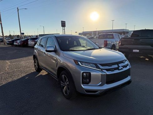 Used 2023 Mitsubishi Outlander Sport ES AWD/4WD image 4