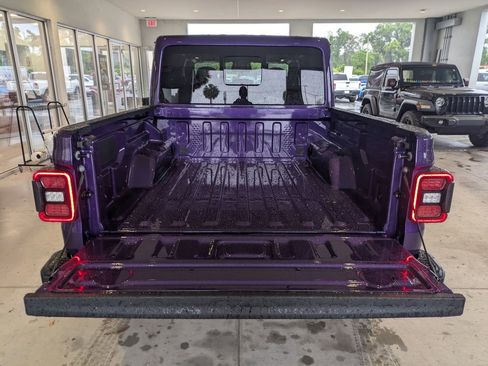 New 2026 Jeep Gladiator Sport AWD/4WD image 12