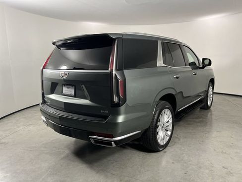 Certified 2024 Cadillac Escalade Luxury AWD/4WD image 8