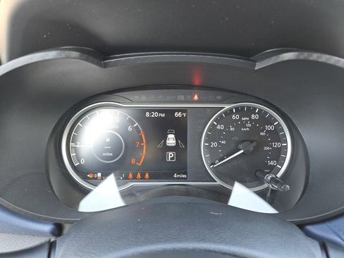 New 2025 Nissan Versa SV w/ Trunk Package FWD image 15