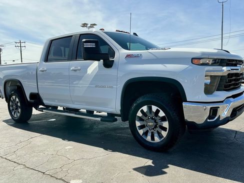 Used 2024 Chevrolet Silverado 2500 LT w/ All Star Edition image 6