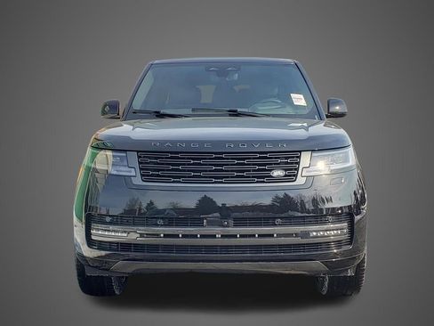 New 2026 Land Rover Range Rover SE image 2