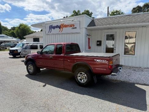 Used 1999 Toyota Tacoma 4x4 Xtracab V6 image 10