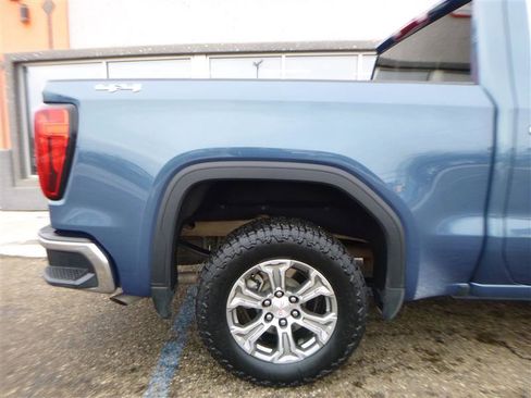 Used 2024 GMC Sierra 1500 SLT image 4