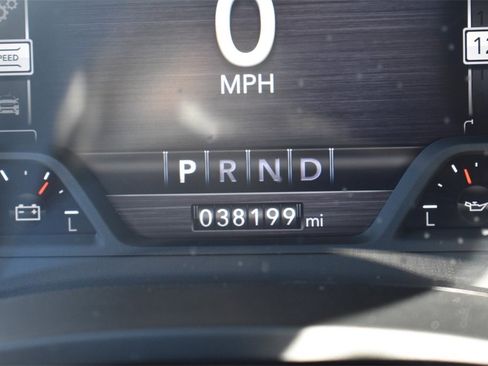 Used 2024 RAM 1500 Laramie image 32