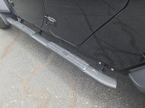 Used 2020 Jeep Gladiator Sport w/ Quick Order Package 24S image 9