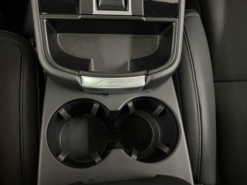 Certified 2026 Porsche Macan AWD/4WD image 21