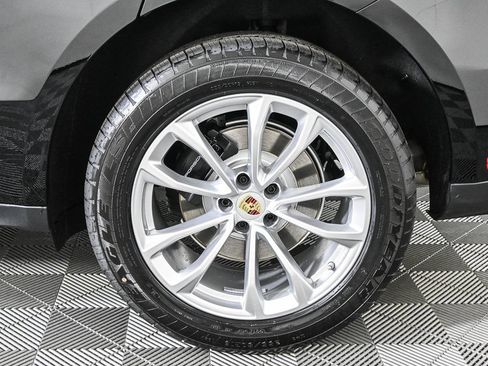 Used 2026 Porsche Macan AWD/4WD image 39