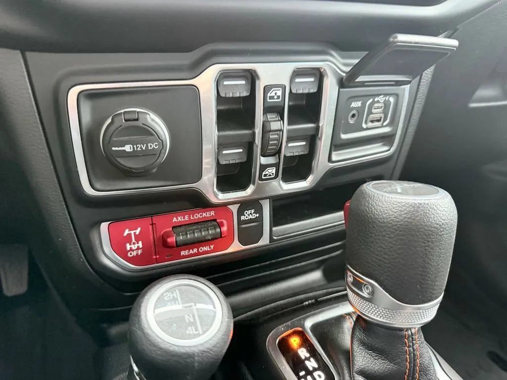 Used 2021 Jeep Gladiator Mojave AWD/4WD image 19