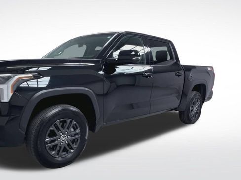 Used 2024 Toyota Tundra SR5 w/ SR5 Convenience Package AWD/4WD image 18