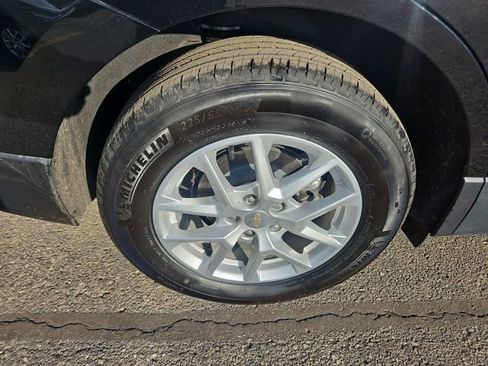 Used 2024 Chevrolet Equinox LT image 18