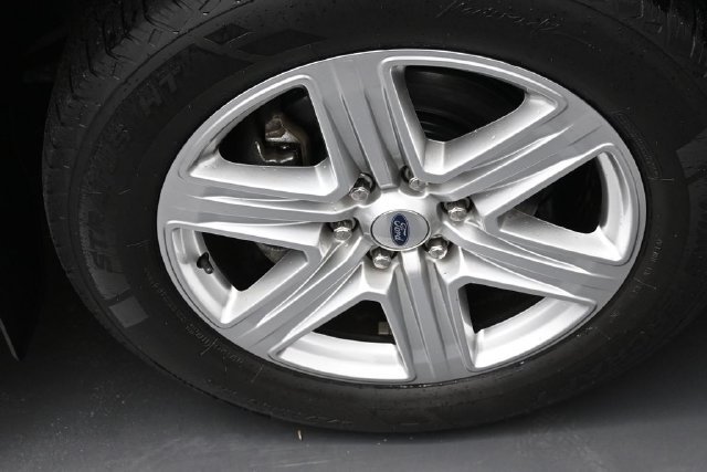 Used 2020 Ford Expedition XLT w/ Equipment Group 202A AWD/4WD image 36