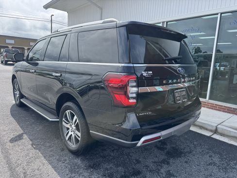 Used 2023 Ford Expedition Limited AWD/4WD image 2