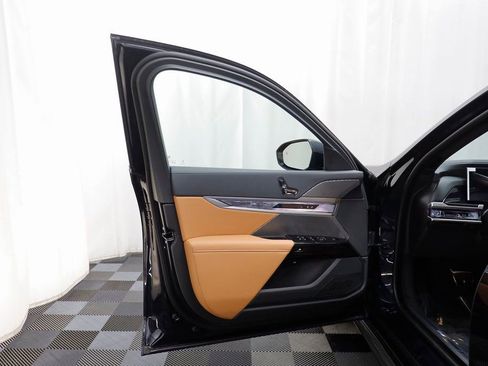 New 2026 BMW 740i xDrive image 4