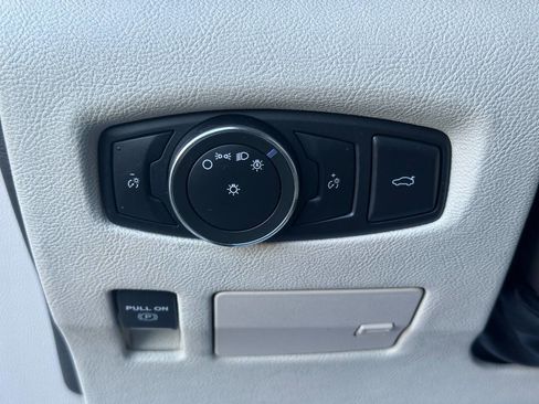 Used 2017 Lincoln Continental Reserve w/ Luxury Package image 36