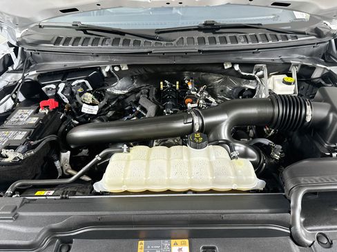 Used 2025 Ford Expedition Active AWD/4WD image 36