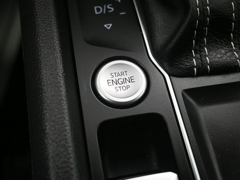 Used 2021 Volkswagen Atlas SE w/ Towing Package image 23