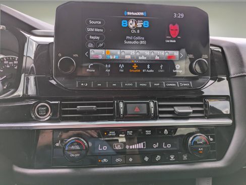 Used 2022 Nissan Pathfinder SL FWD image 22