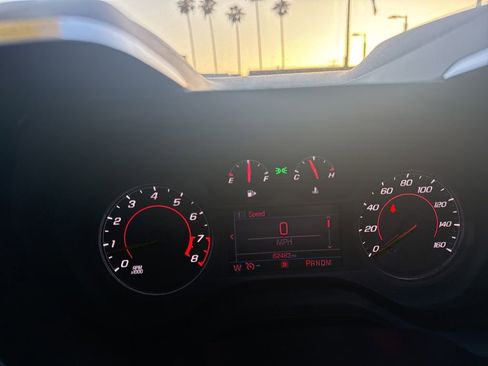 Used 2022 Chevrolet Camaro LT RWD image 21