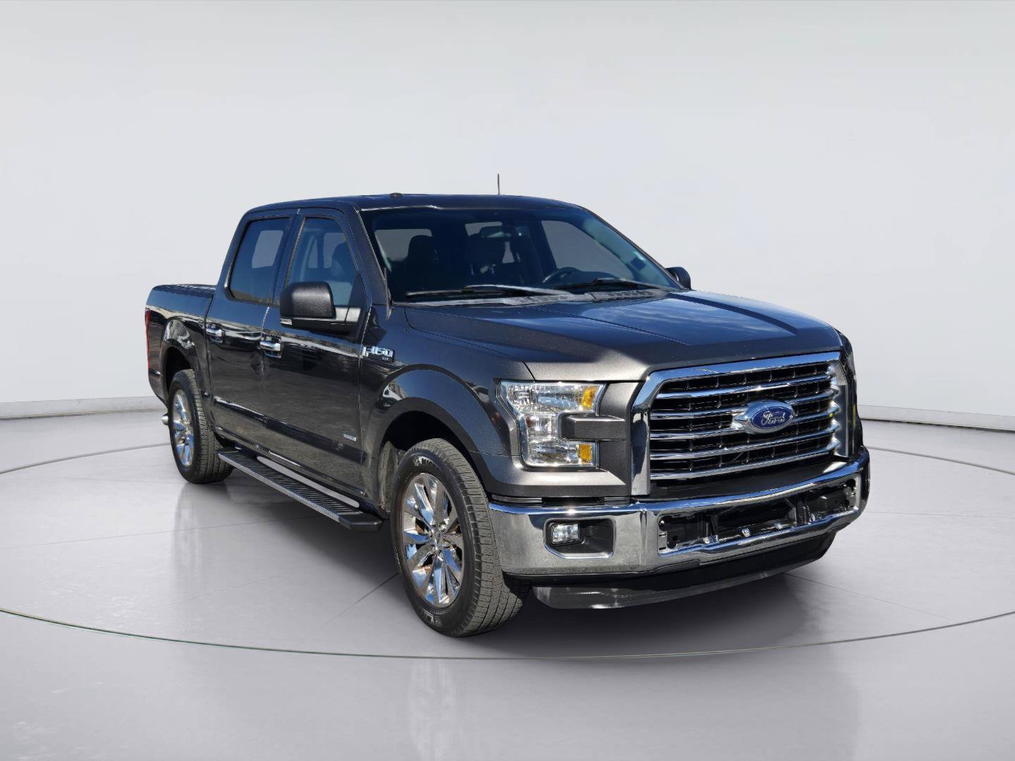 Used 2015 Ford F150 XLT w/ Equipment Group 302A Luxury RWD image 3