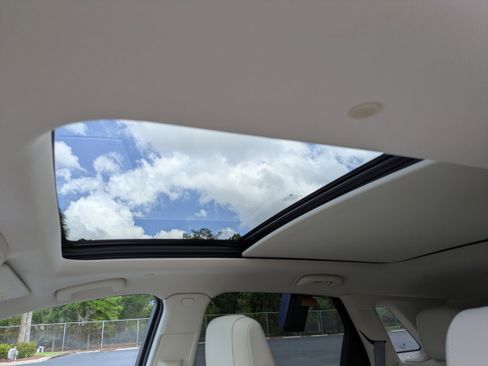 Certified 2024 Cadillac XT5 Premium Luxury FWD image 20