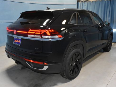 New 2026 Volkswagen Atlas Cross Sport SE image 21