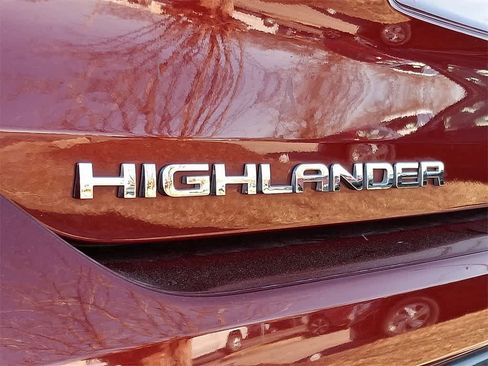 Used 2021 Toyota Highlander Limited image 33