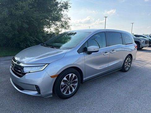 Used 2022 Honda Odyssey EX-L image 2