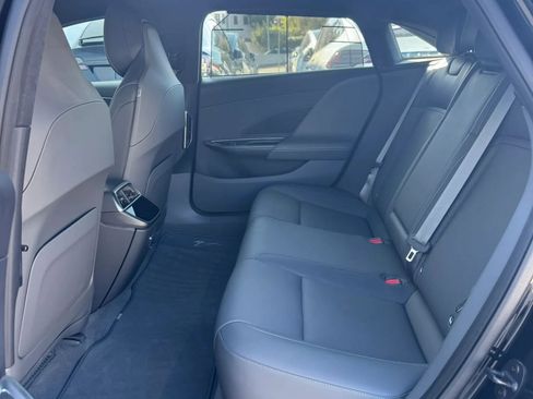 Used 2024 Lucid Air Touring AWD/4WD image 22