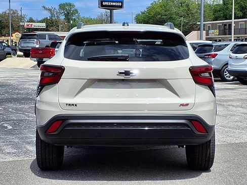 New 2026 Chevrolet Trax RS w/ Sunroof Package image 5