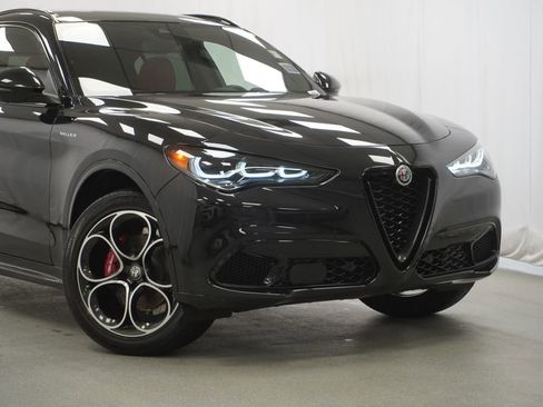 Used 2024 Alfa Romeo Stelvio Veloce AWD/4WD image 3