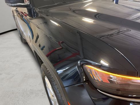 Used 2023 Jeep Grand Cherokee Limited image 29