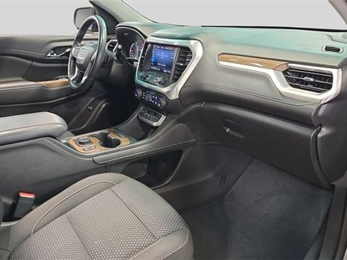 Used 2023 GMC Acadia SLE w/ Driver Convenience Package image 13