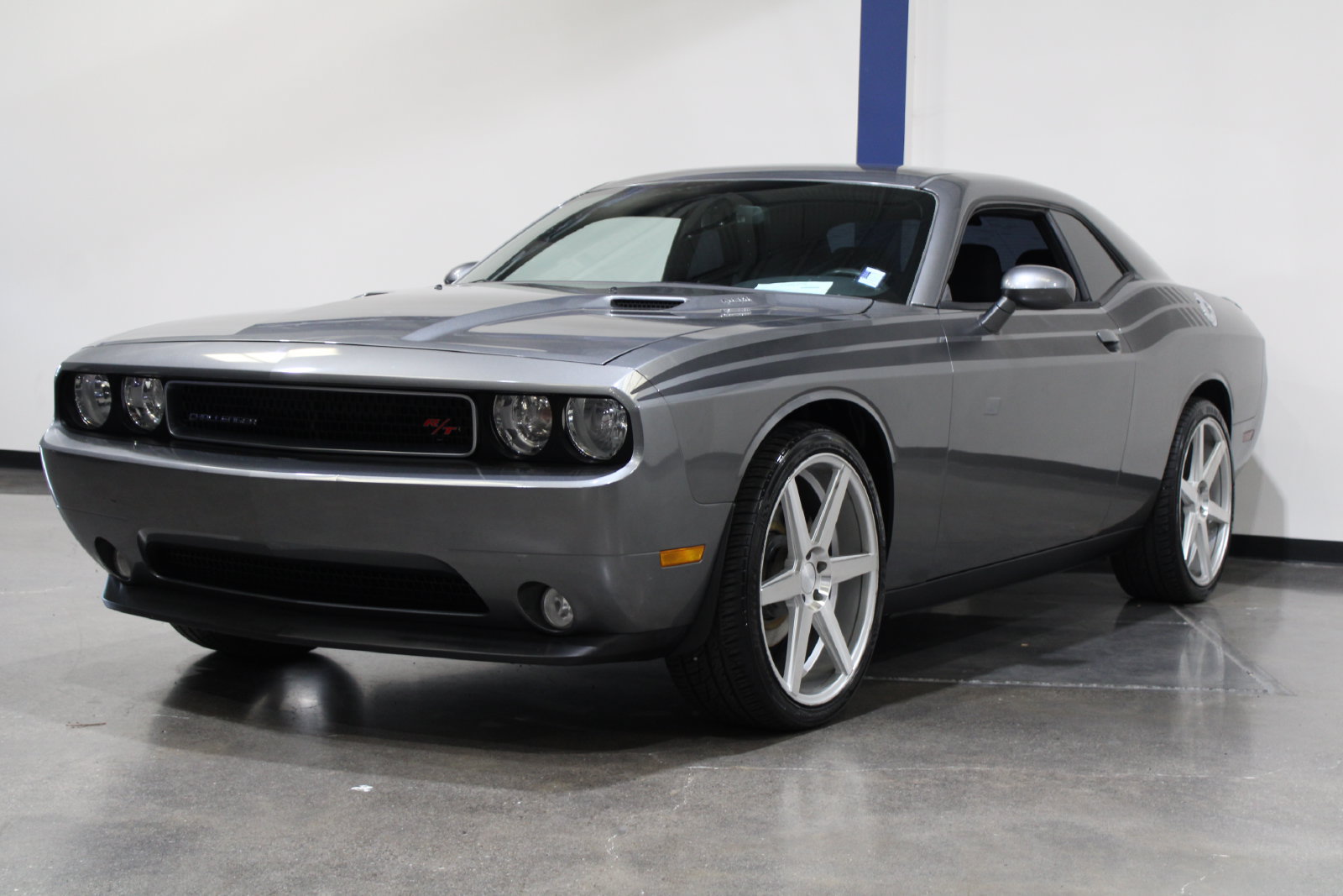 Used 2011 Dodge Challenger R/T RWD image 5