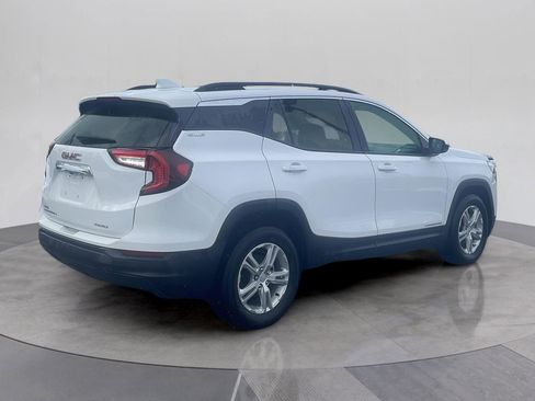 Used 2022 GMC Terrain SLE w/ Driver Convenience Package image 6
