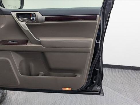 Used 2016 Lexus GX 460 w/ Premium Package image 22