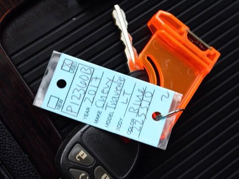 Used 2017 Chevrolet Traverse LT w/ Style and Technology Package image 30