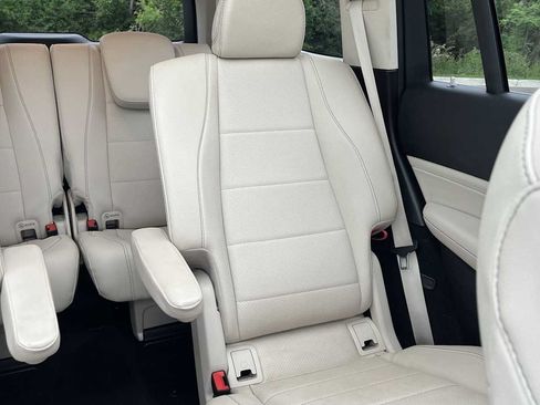 Certified 2023 Mercedes-Benz GLS 450 4MATIC image 33