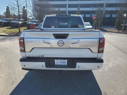 Used 2024 Nissan Titan Platinum Reserve w/ Moonroof Package image 4