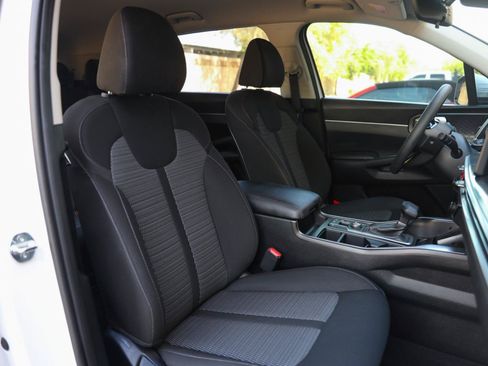 Used 2025 Kia Sorento LX FWD image 32
