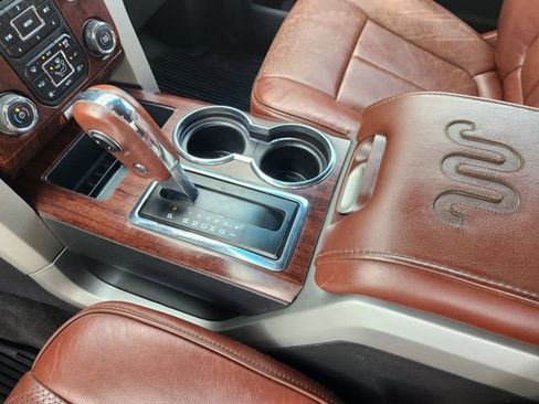 Used 2014 Ford F150 King Ranch w/ King Ranch Luxury Package image 19