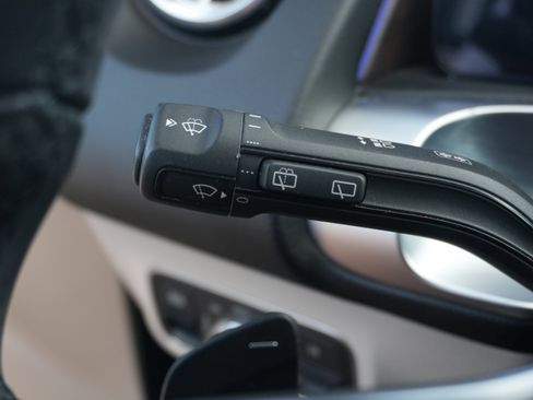 Used 2023 Mercedes-Benz EQB 250+ image 38