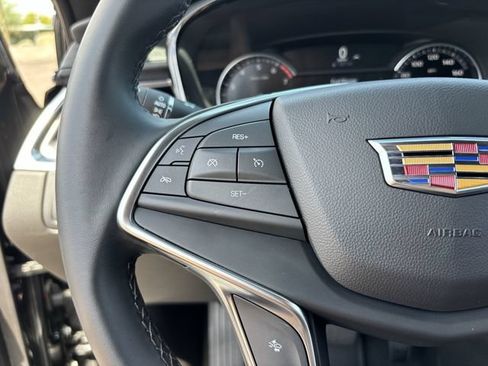 Used 2025 Cadillac XT5 Luxury FWD image 28