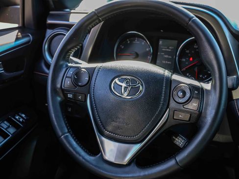 Used 2018 Toyota RAV4 SE w/ Power Extra Value Package image 10