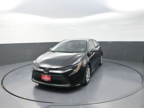 Used 2024 Toyota Corolla LE FWD image 36