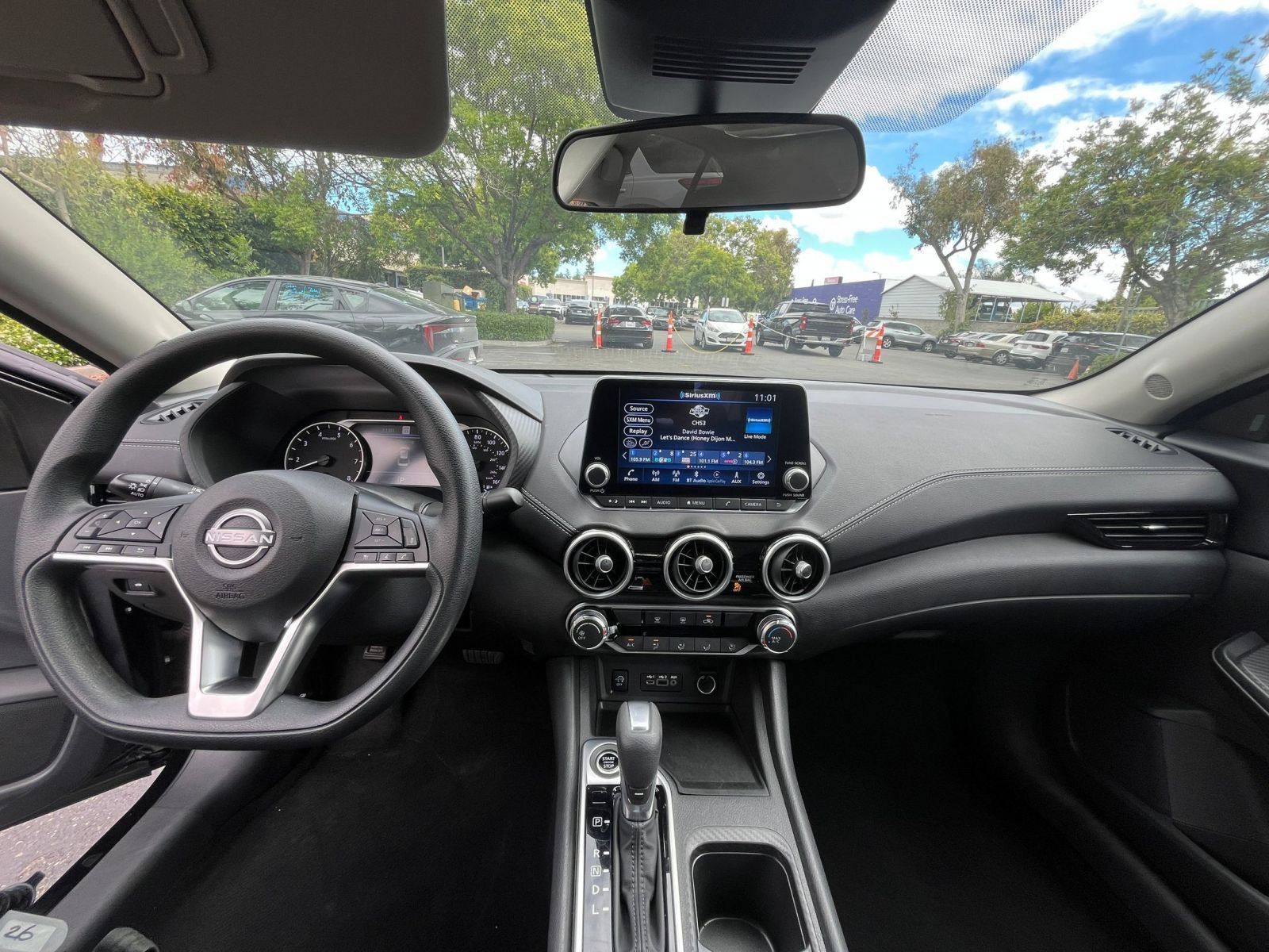 Used 2025 Nissan Sentra SV FWD image 30