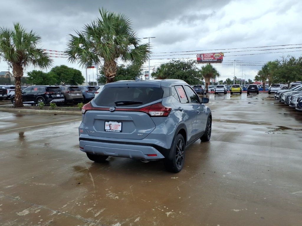 Used 2023 Nissan Kicks SV FWD image 5