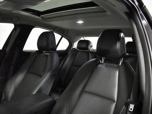 Used 2024 MAZDA MAZDA3 s image 10